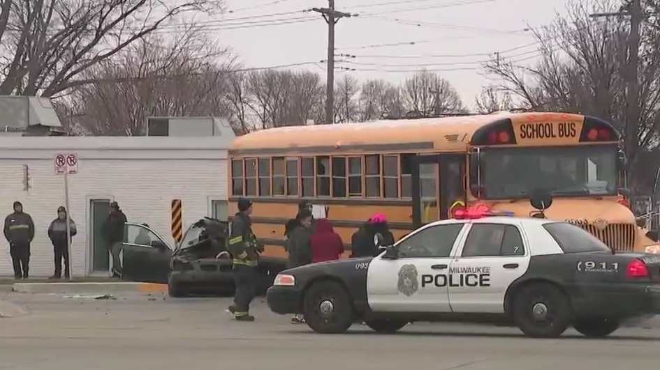 Milwaukee school bus crash